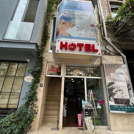 Hotel Dolphin Batumi Exteriör bild